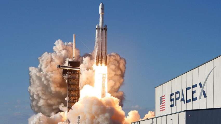 SpaceX, güvenlik ihlali nedeniyle para cezasına çarptırıldı!