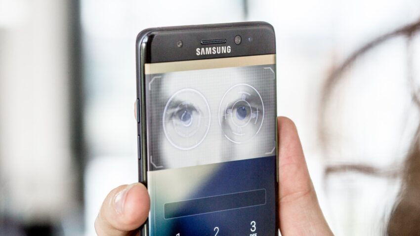 Apple Samsung’un eski özelliğini 6 yıl sonra Vision Pro’ya getirdi!