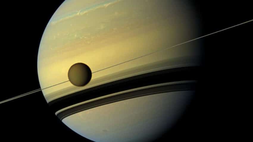 Satürn’ü daha önce hiç böyle görmediniz!