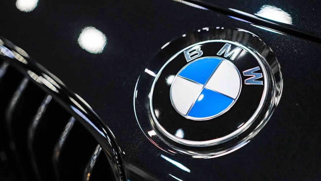 BMW, İngiltere’nin elektrikli araç yasağına karşı çıktı
