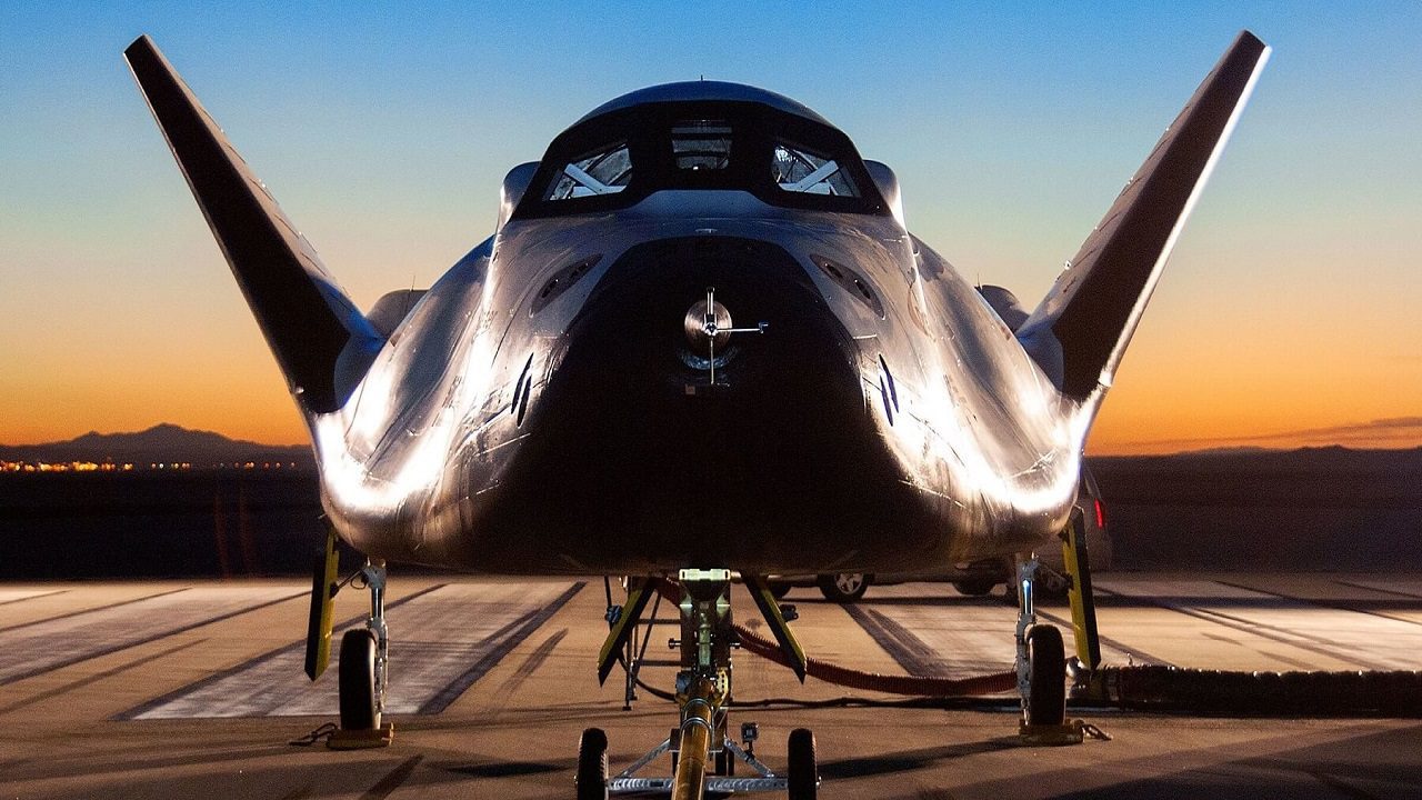 NASA, dünyanın ilk ticari uzay uçağını test edecek!