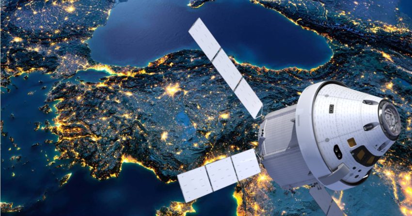 Türkiye’ye gelmeyen Starlink, şimdi de uzayda açılıyor!