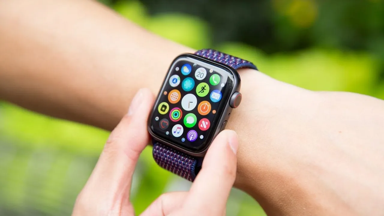 Apple Watch bir kez daha hayat kurtardı!