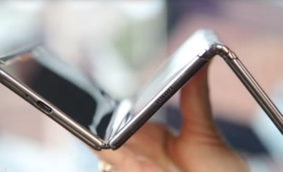 samsung8217un-uce-katlanan-telefonu-beklenenden-erken-gelebilir-71771