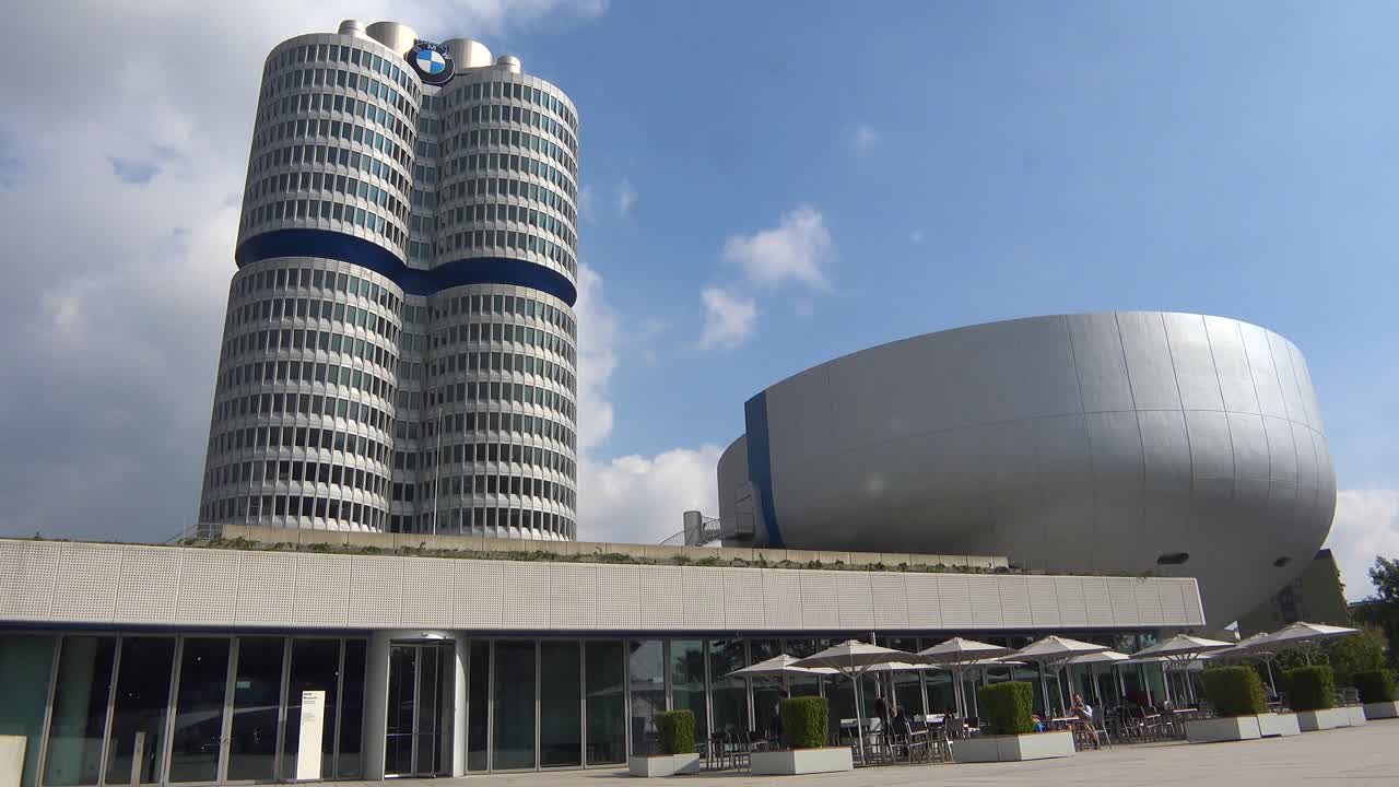 BMW’nin karı sert düştü! 2 2 6