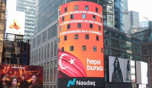 hepsiburadaya-nasdaqtan-times-meydaninda-kutlama-18758