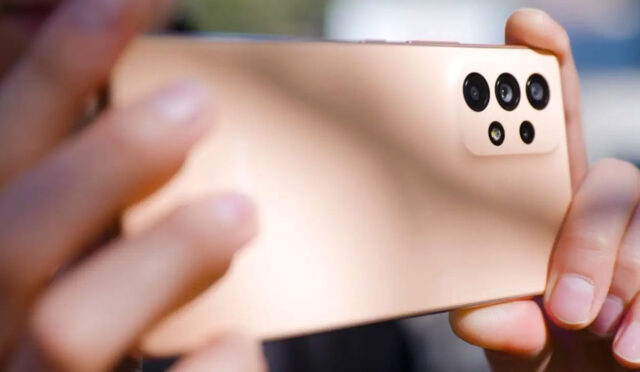 samsung-sevilen-modeli-icin-beklenen-guncellemeyi-yayinladi-99693