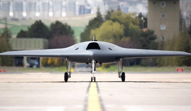 tusas-anka-3-canakkale-zaferinin-110-yilina-ozel-ucus-gerceklestirdi-2085