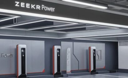 zeekr-12-mwlik-sarj-cihazini-gorucuye-cikardi-72709