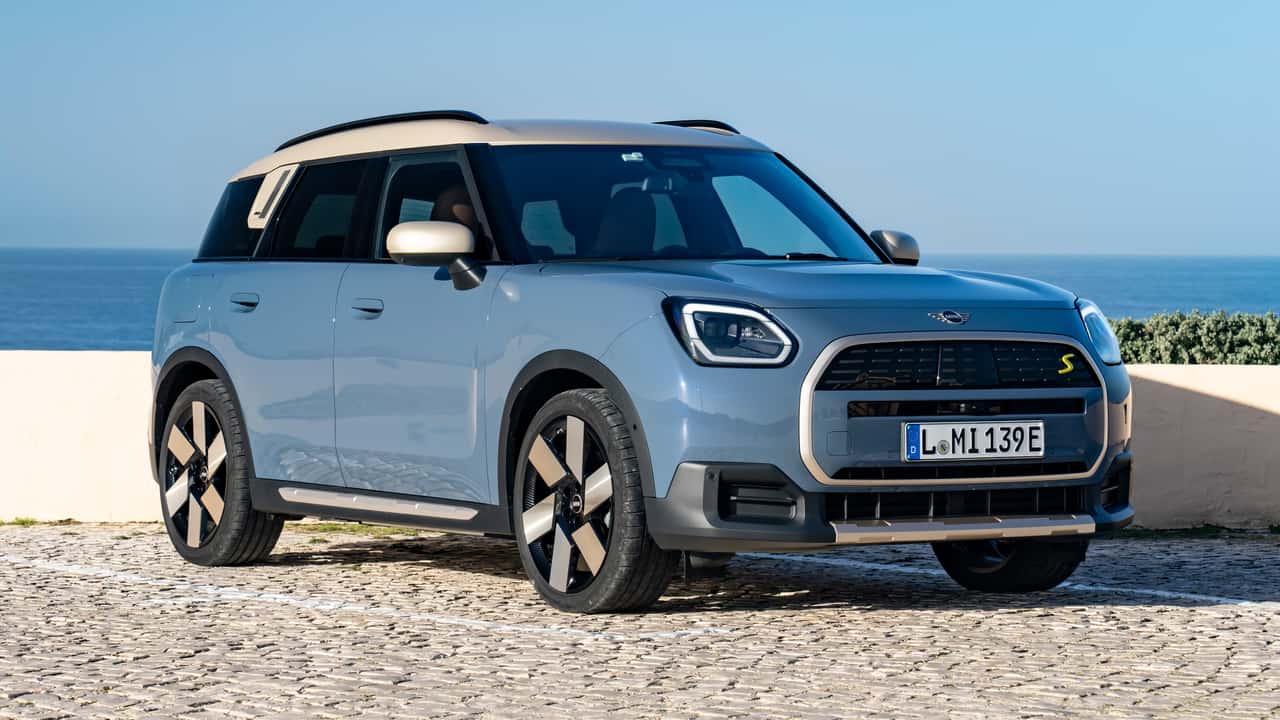 Togg liderliği bırakmadı: Satışlar 10 bini aştı! 2 MINI Countryman